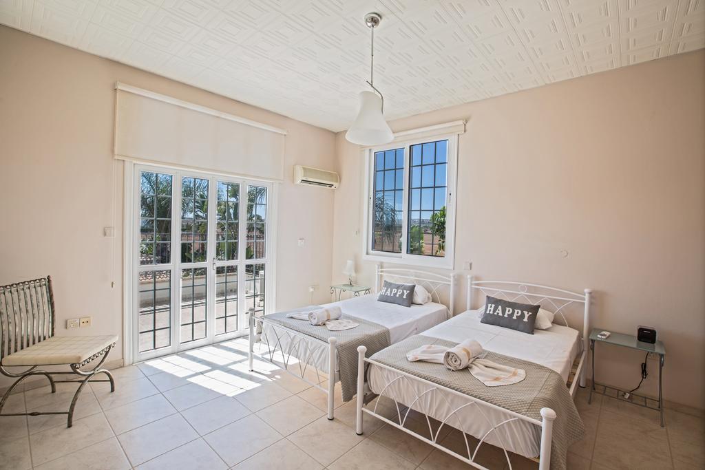 פאראלימני Papas Family Villa מראה חיצוני תמונה
